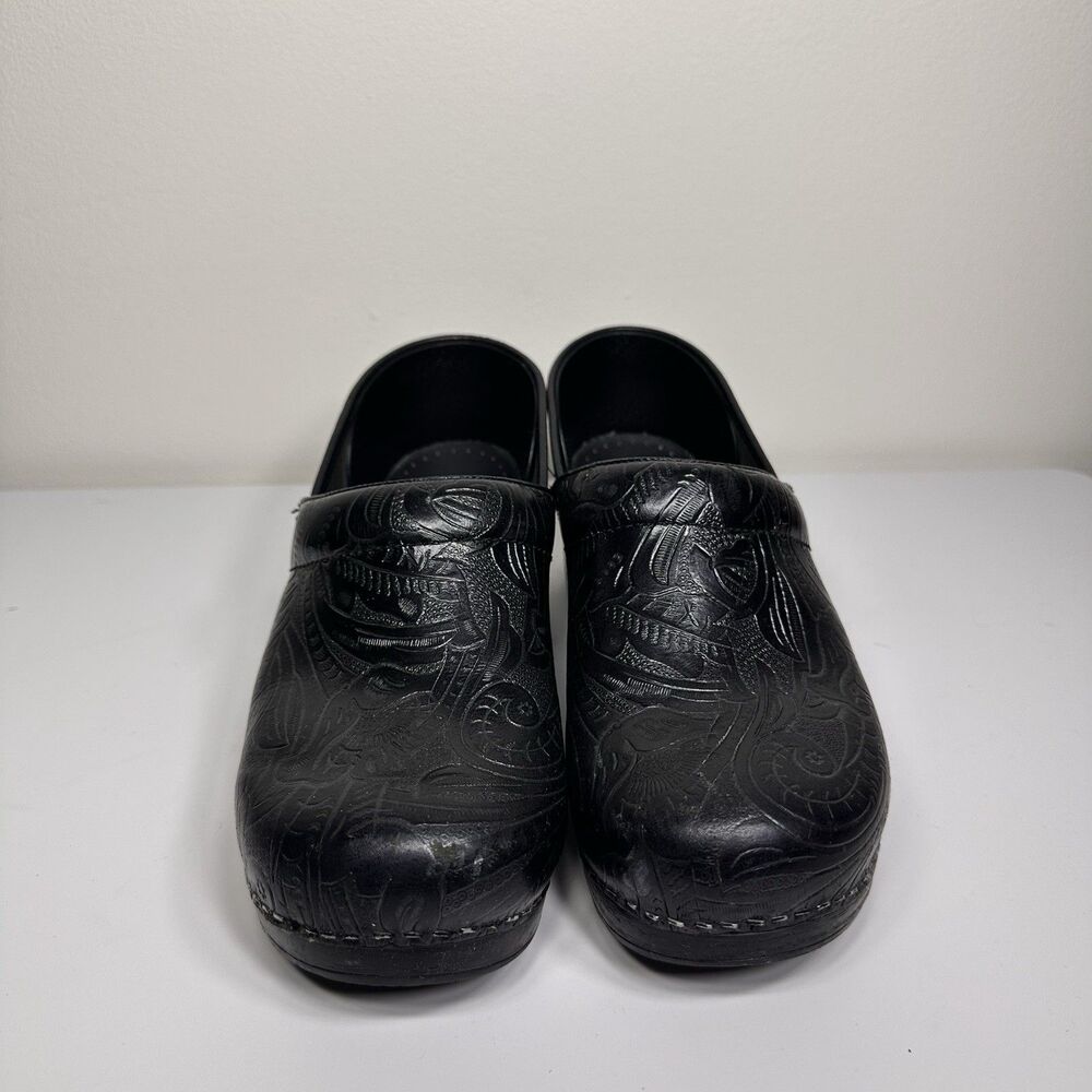 Dansko Professional Black Leather Tooled Embossed Clog Women’s Sz 41 US 10.5-11 - Picture 2 of 11